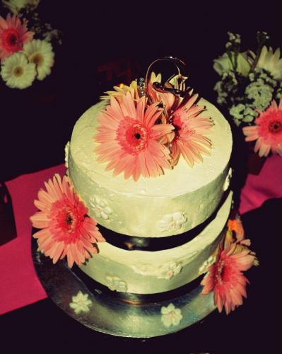 wedding reception ideas pink floral wedding cake by Dolores